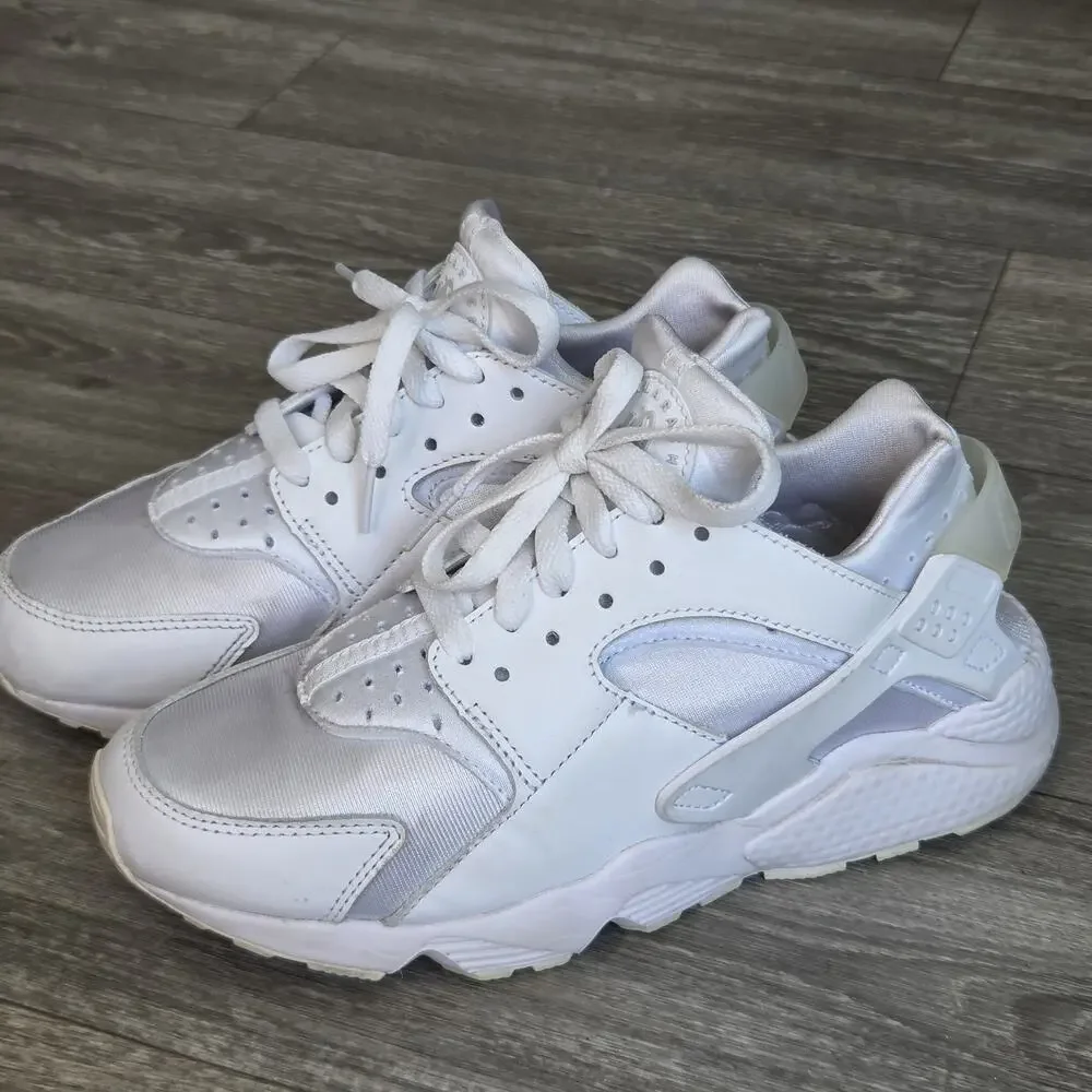 B2 Nike Air Huarache Triple White Women's US 7 Running Shoes (DD1068-102)